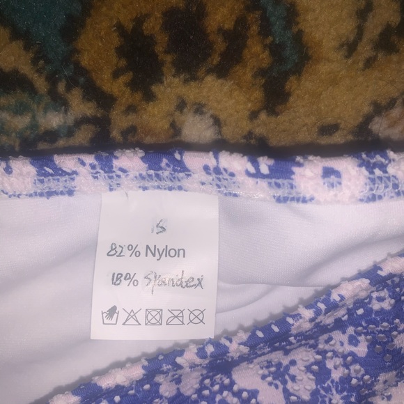 Floral string bikini set (both top and bottom) - Picture 8 of 10